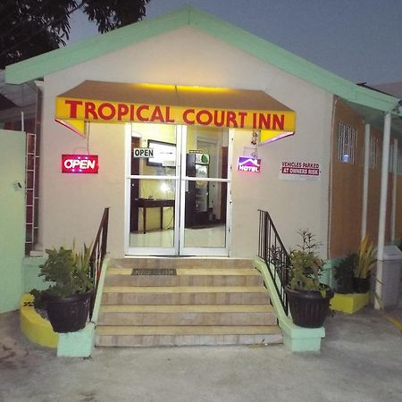 Tropical Court Inn New Кингстон Экстерьер фото