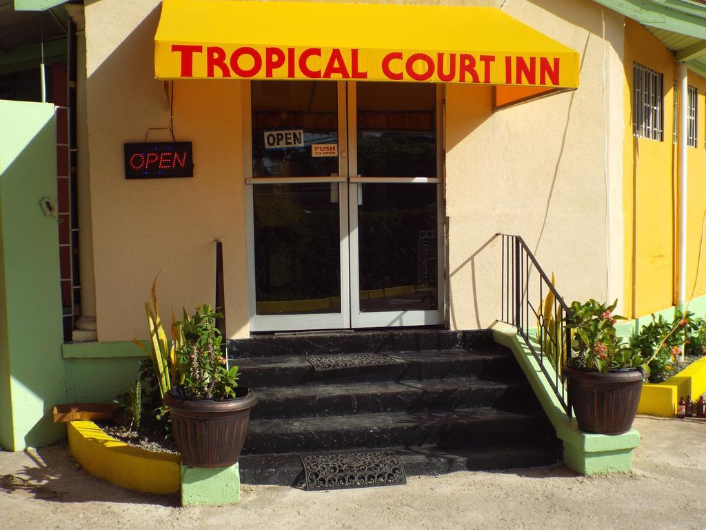 Tropical Court Inn New Кингстон Экстерьер фото